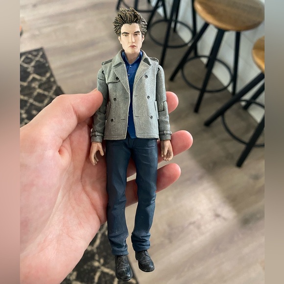 Edward Cullen Doll - Picture 1 of 3